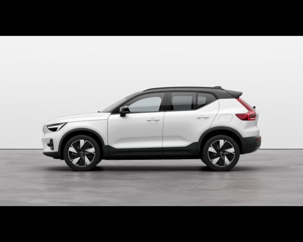 Volvo XC40 nuova a Treviso (2)