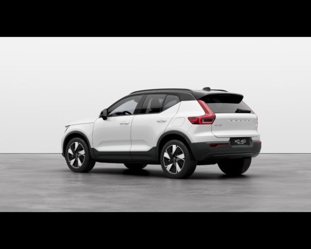 Volvo XC40 nuova a Treviso (3)