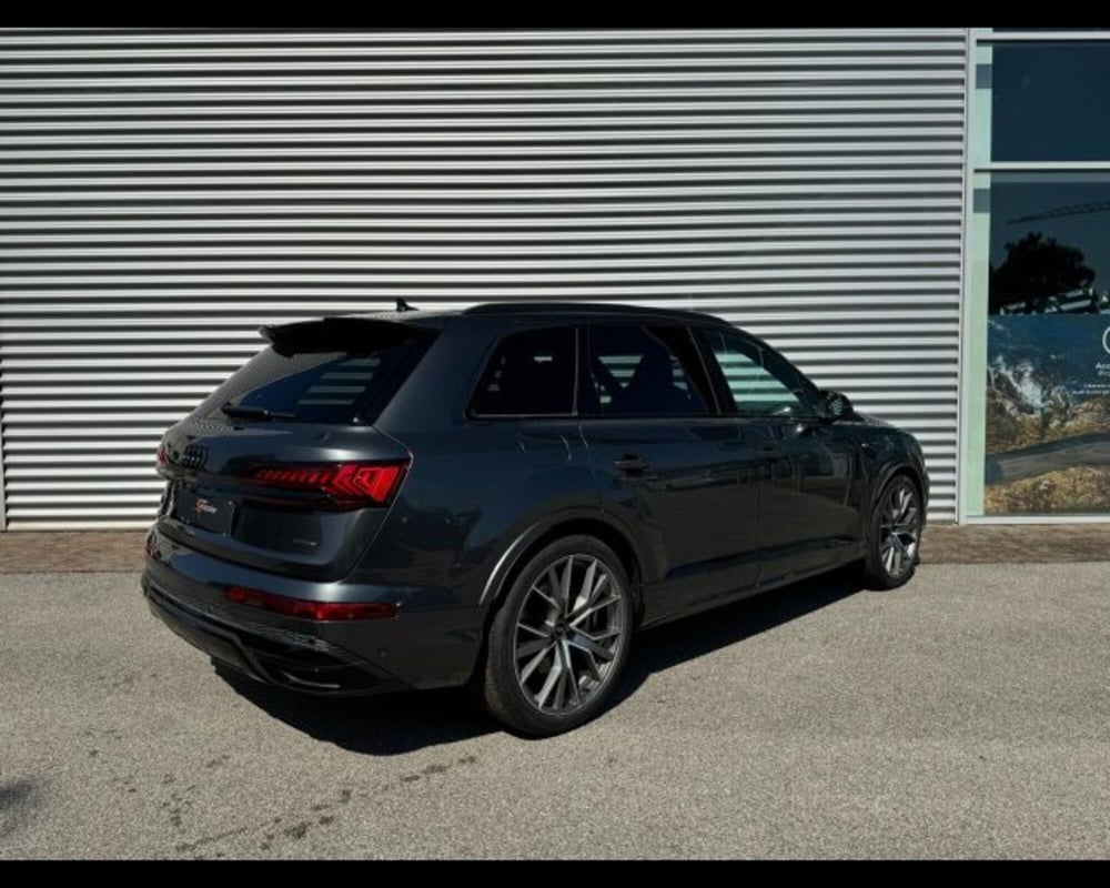 Audi Q7 nuova a Treviso (2)