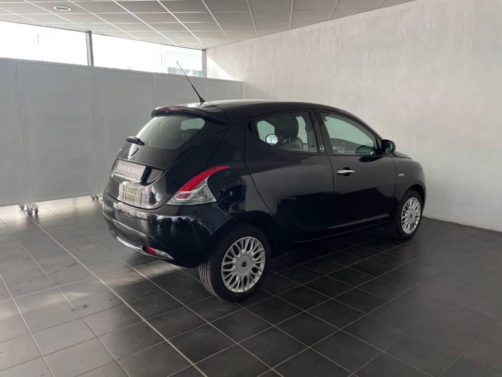 Lancia Ypsilon usata a Torino (3)