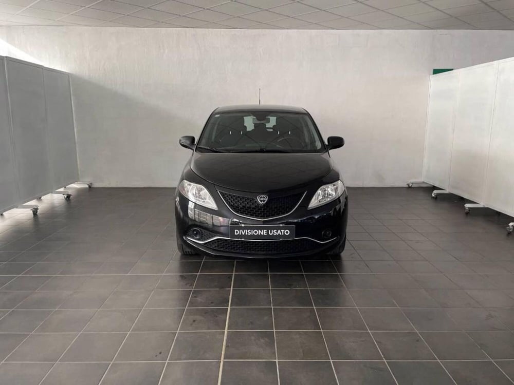 Lancia Ypsilon usata a Torino (5)