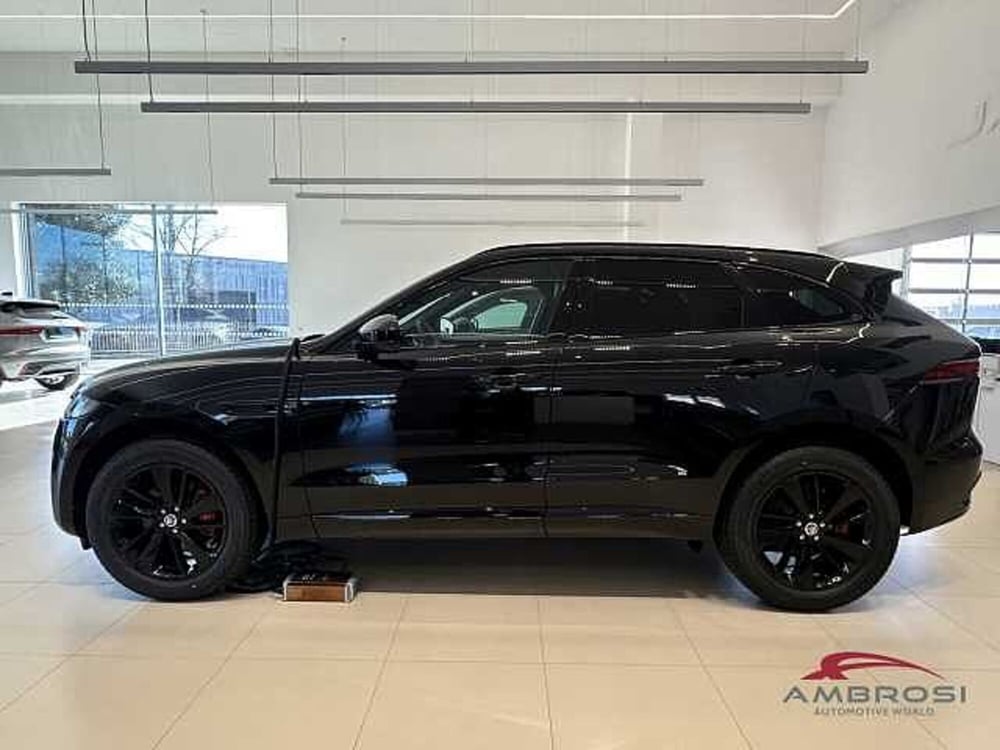 Jaguar F-Pace nuova a Viterbo (4)