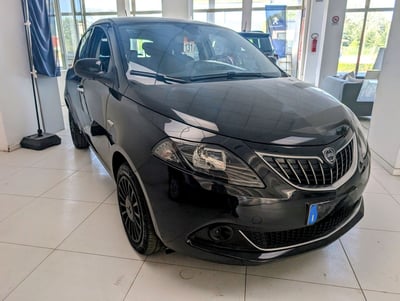 Lancia Ypsilon 1.0 FireFly 5 porte S&amp;S Hybrid Silver Plus del 2022 usata a Cortona