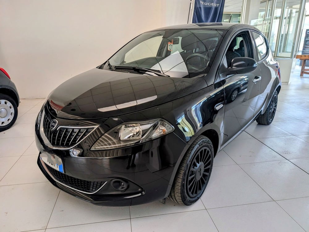 Lancia Ypsilon usata a Arezzo (2)