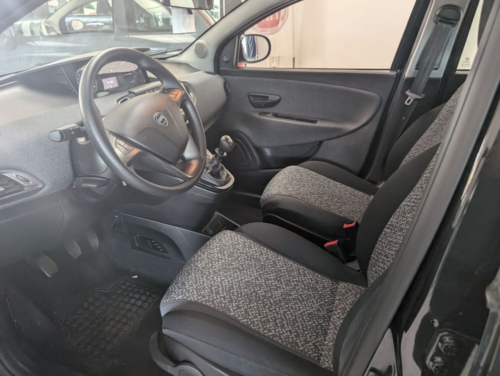 Lancia Ypsilon usata a Arezzo (9)