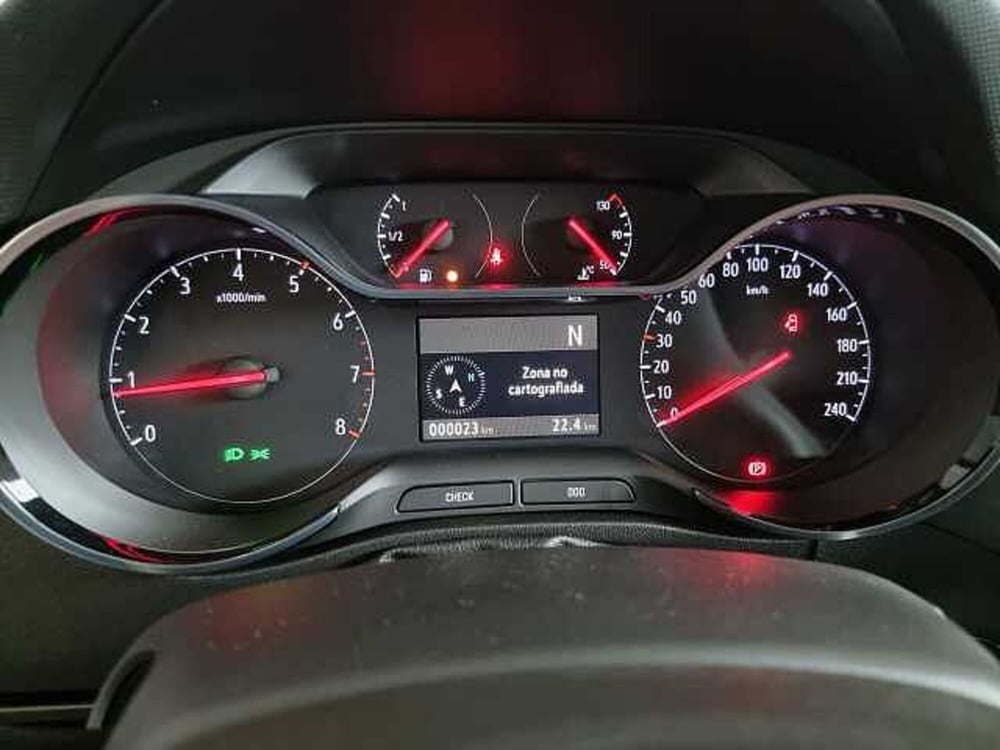 Opel Crossland nuova a Salerno (20)