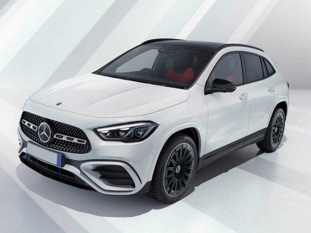 Mercedes-Benz GLA SUV nuova  (3)