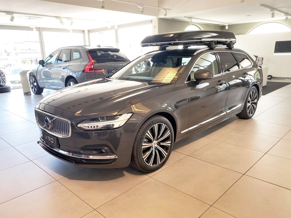 Volvo V90 nuova a Bari