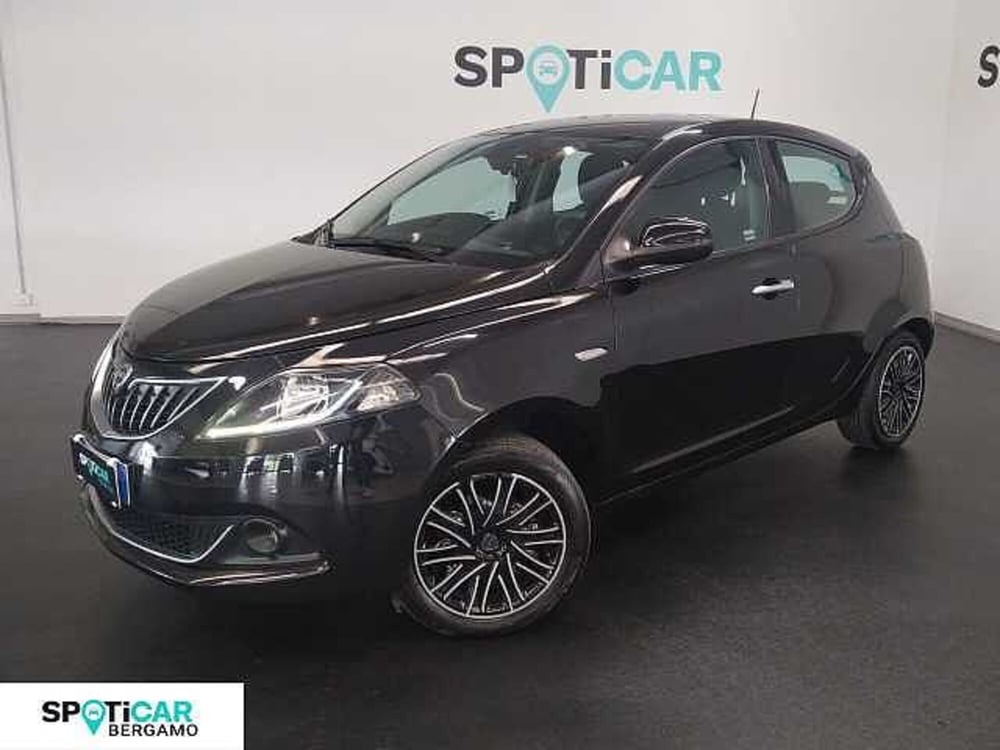 Lancia Ypsilon usata a Bergamo (13)