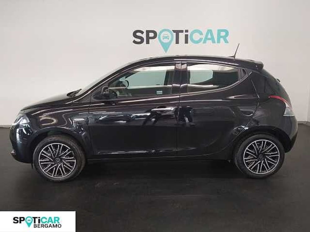 Lancia Ypsilon usata a Bergamo (2)