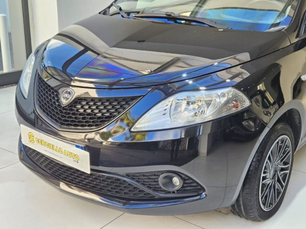 Lancia Ypsilon usata a Napoli (6)