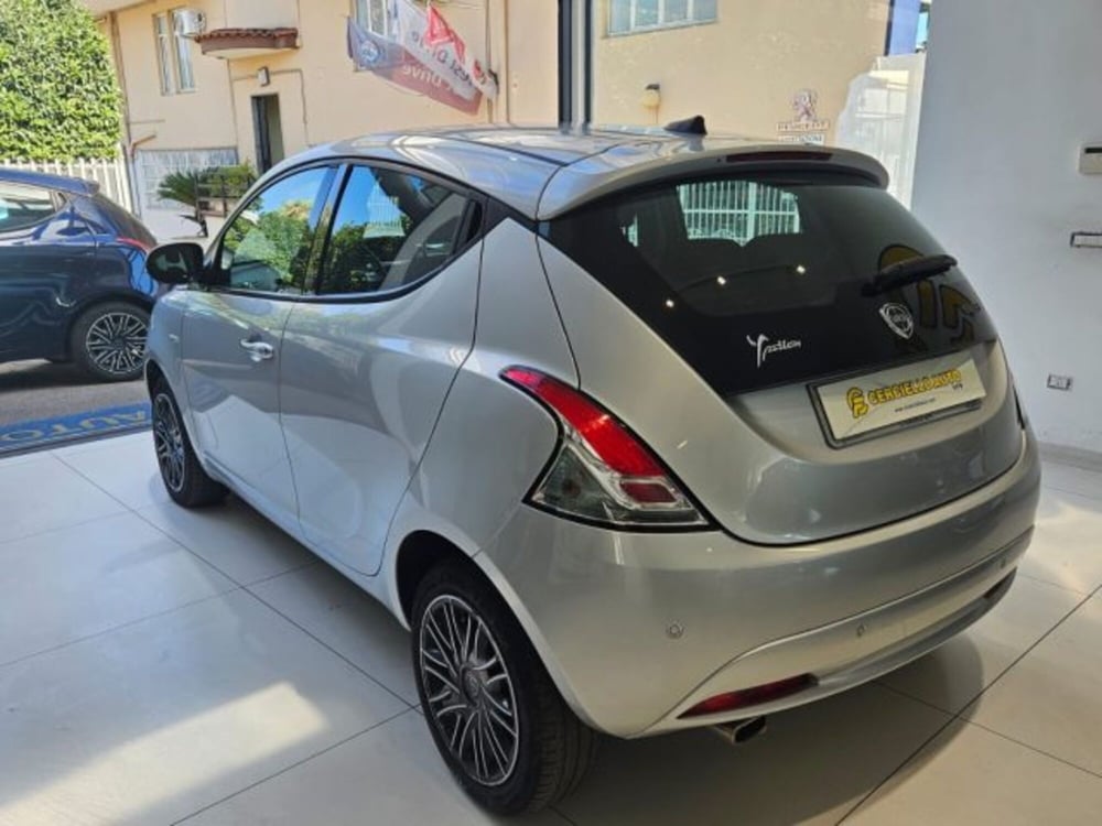 Lancia Ypsilon usata a Napoli (6)