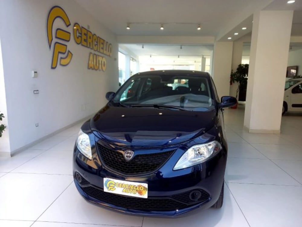 Lancia Ypsilon usata a Napoli