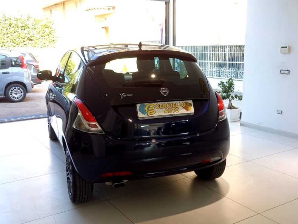 Lancia Ypsilon usata a Napoli (4)