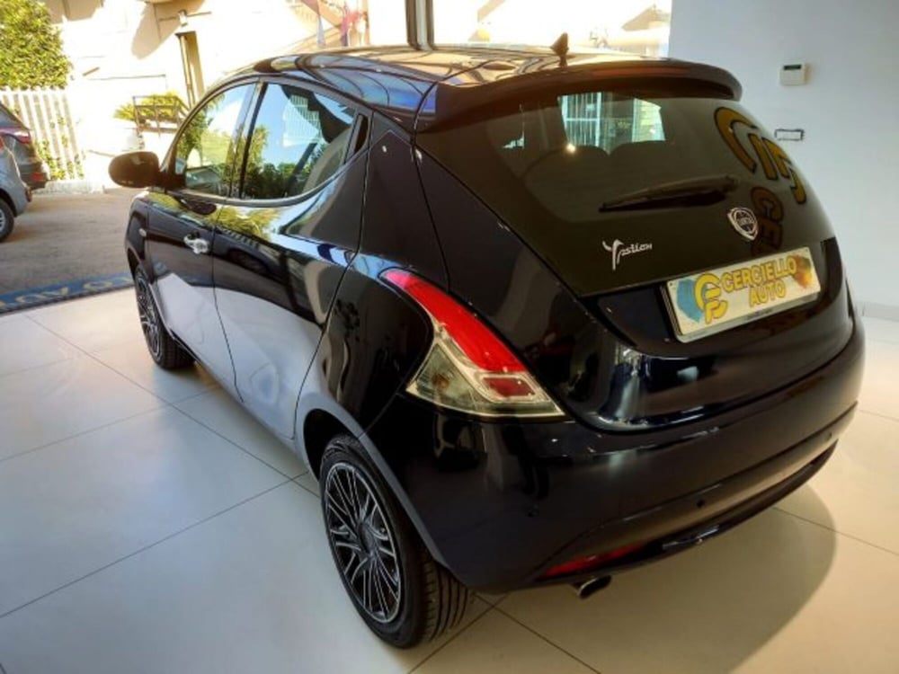 Lancia Ypsilon usata a Napoli (5)