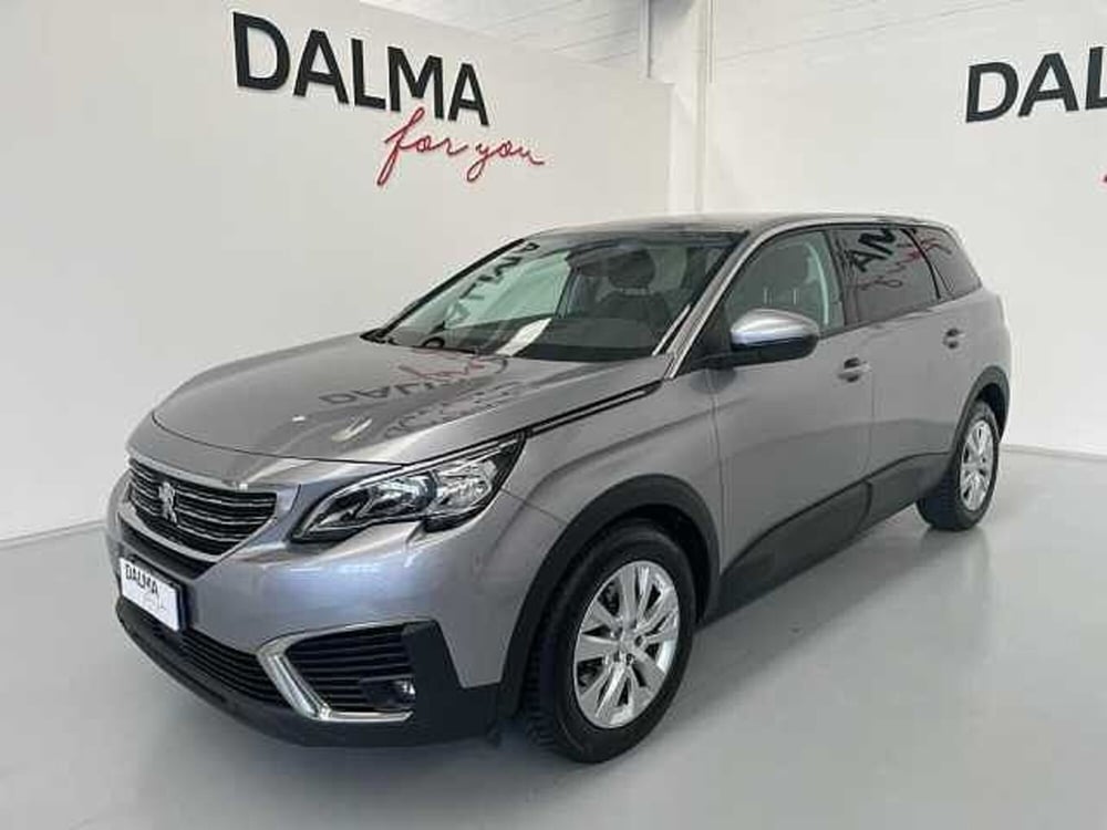 Peugeot 5008 usata a Milano