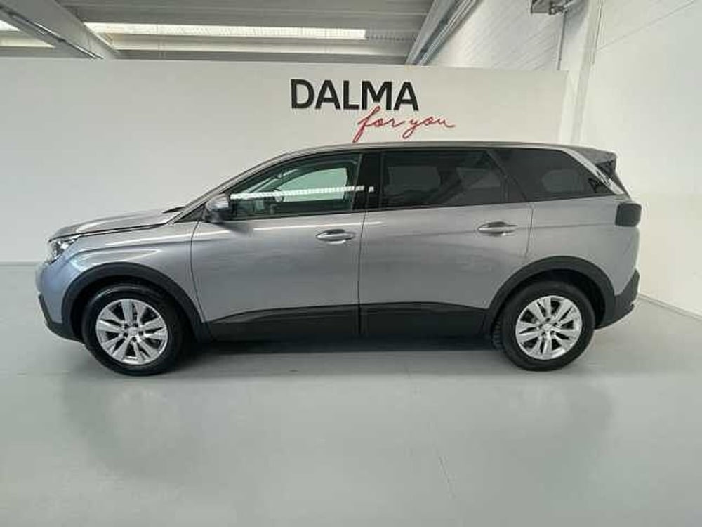 Peugeot 5008 usata a Milano (5)