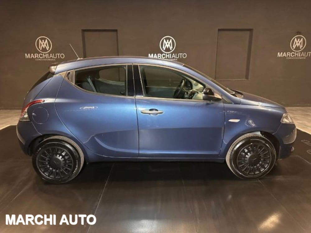 Lancia Ypsilon usata a Perugia (4)