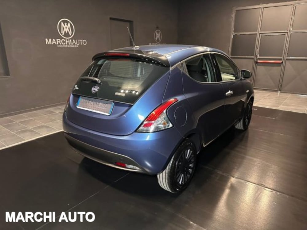 Lancia Ypsilon usata a Perugia (5)