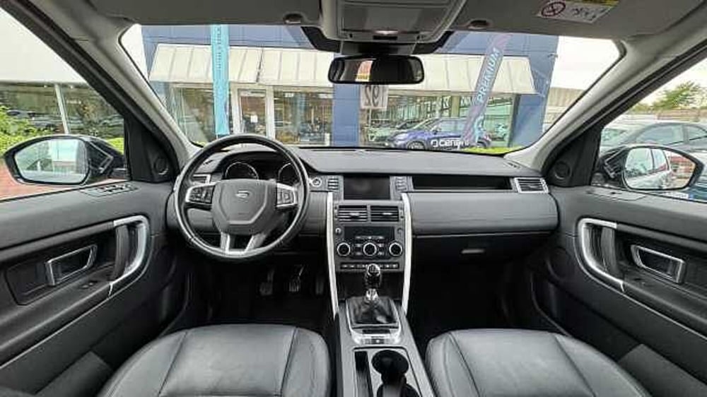 Land Rover Discovery Sport usata a Milano (17)