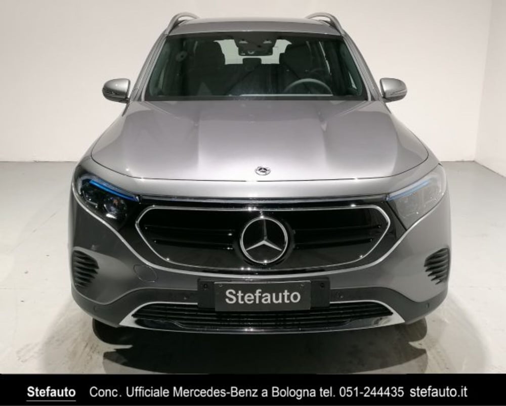 Mercedes-Benz EQB nuova a Bologna (4)