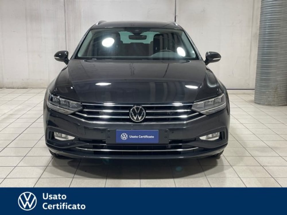 Volkswagen Passat Variant nuova a Vicenza (2)