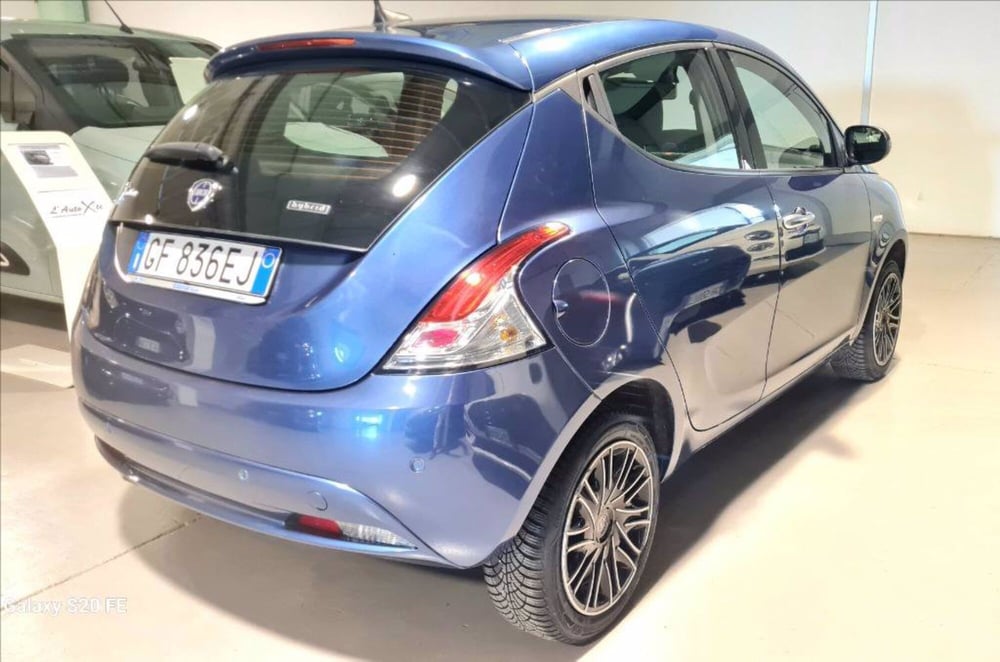 Lancia Ypsilon usata a Milano (5)