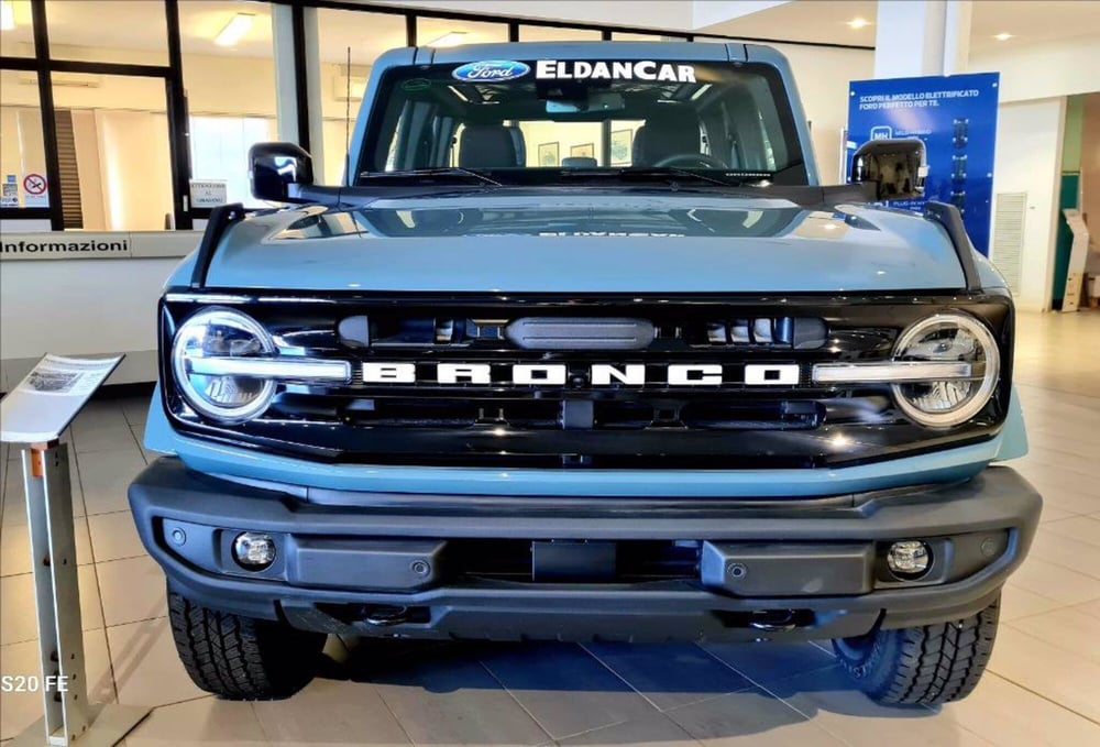 Ford Bronco nuova a Milano (2)