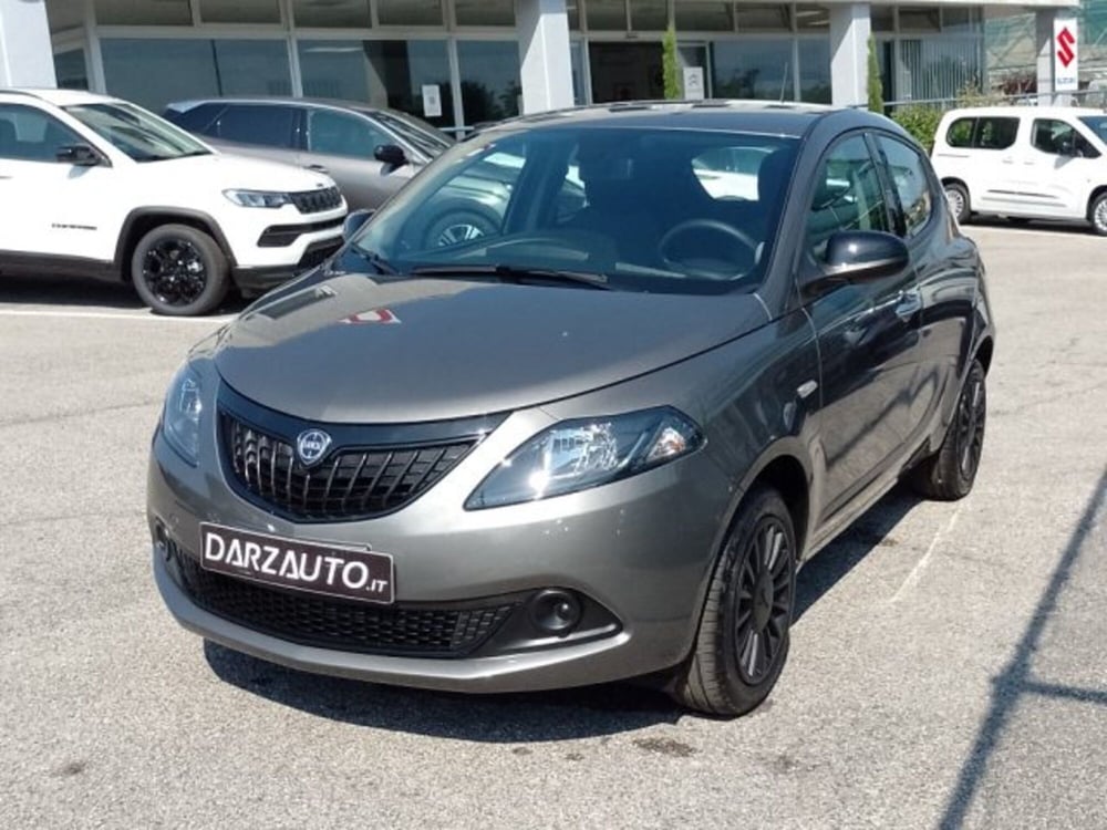 Lancia Ypsilon nuova a Brescia