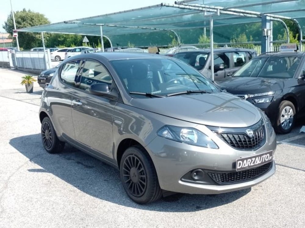 Lancia Ypsilon nuova a Brescia (3)