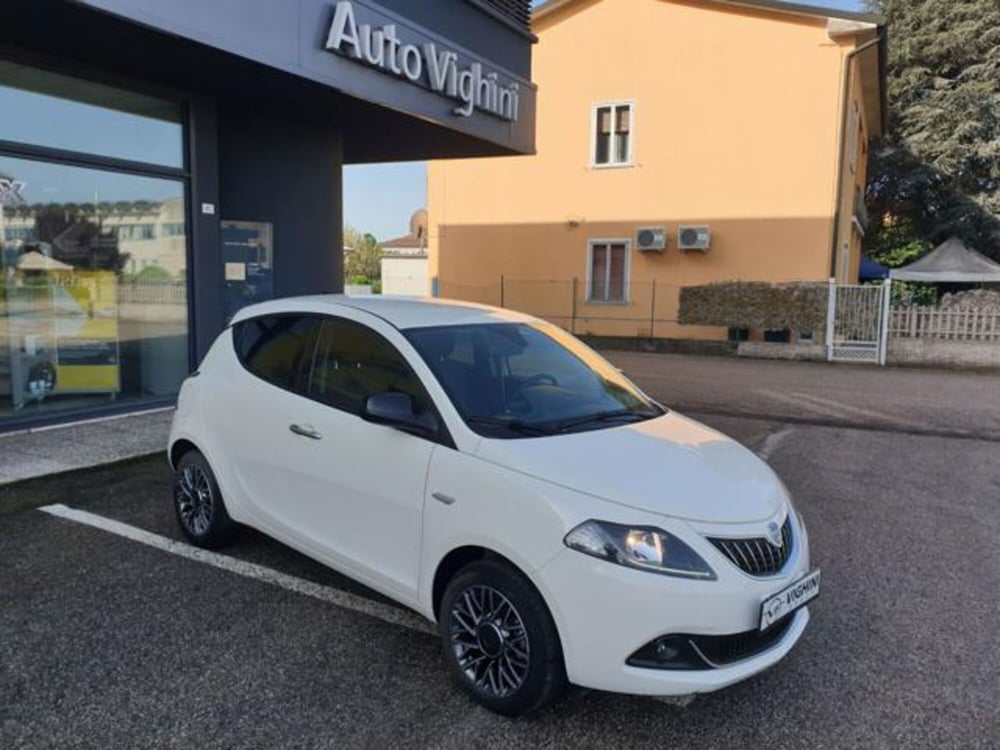 Lancia Ypsilon usata a Verona (2)