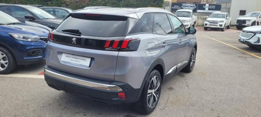 Peugeot 3008 usata a Napoli (4)