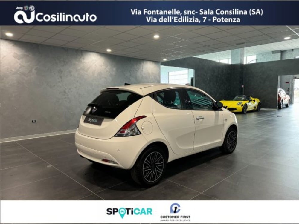 Lancia Ypsilon usata a Salerno (5)