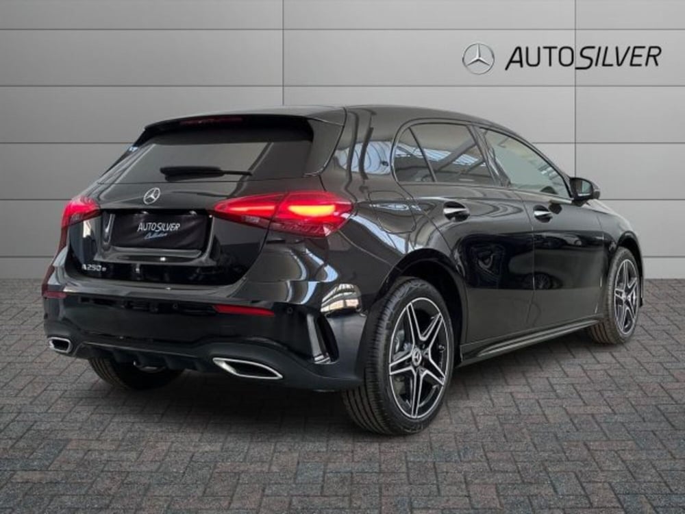 Mercedes-Benz Classe A Sedan nuova a Verona (2)