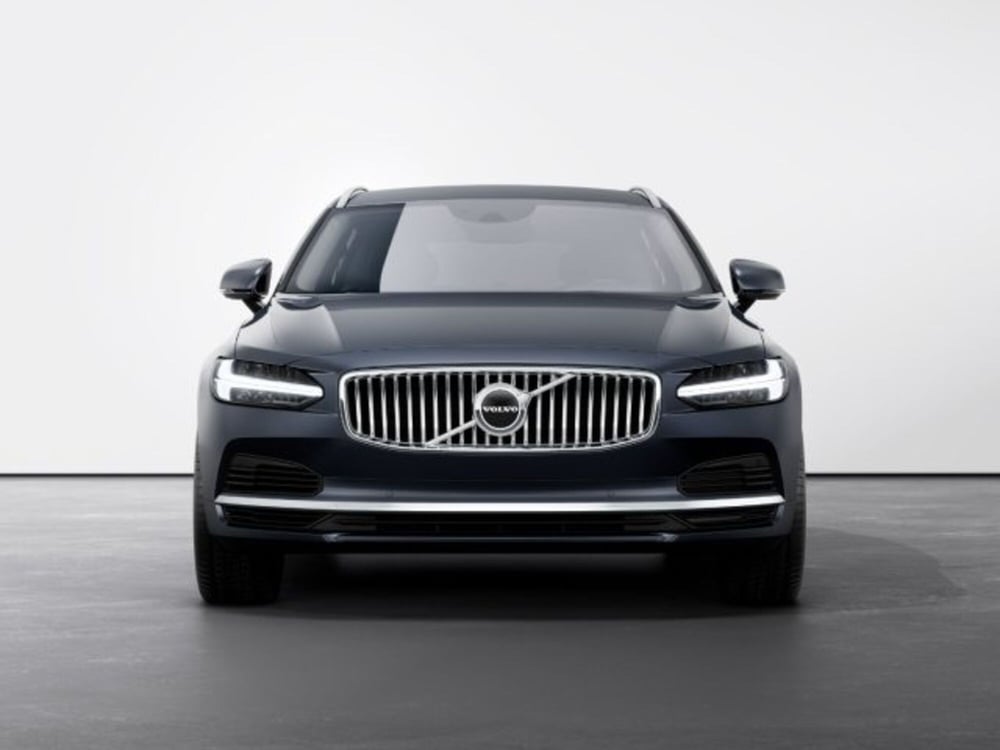 Volvo V90 nuova a Modena (5)