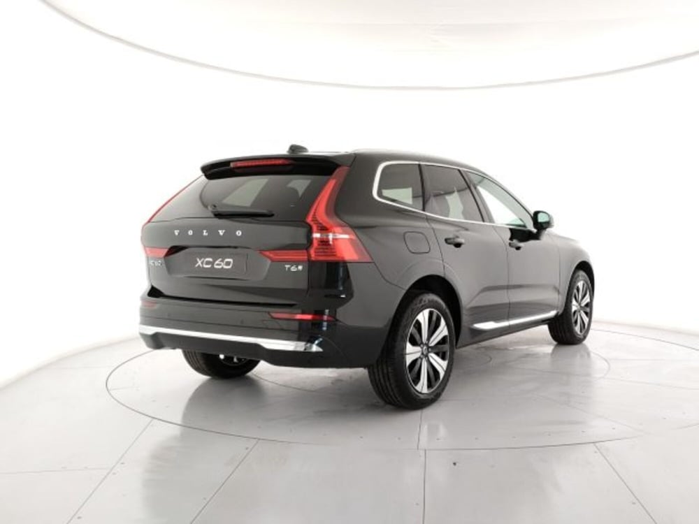 Volvo XC60 nuova a Modena (5)