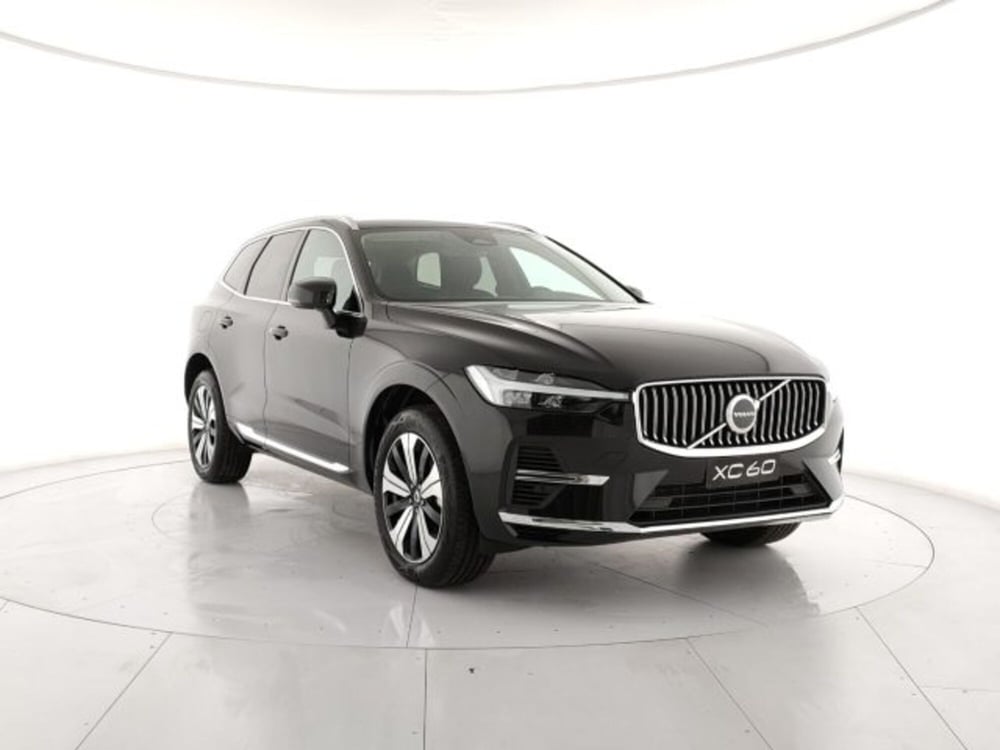 Volvo XC60 nuova a Modena (6)