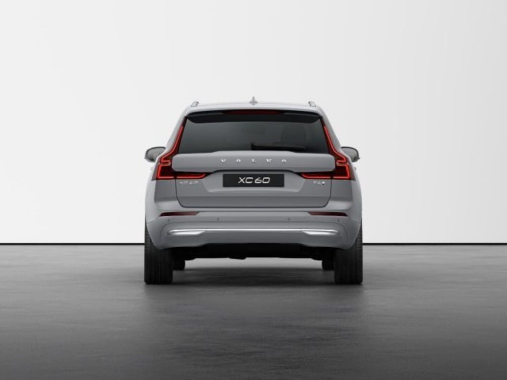 Volvo XC60 nuova a Modena (5)