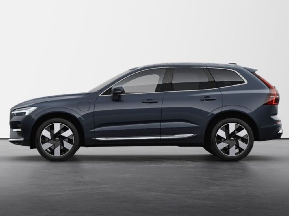 Volvo XC60 nuova a Modena (3)