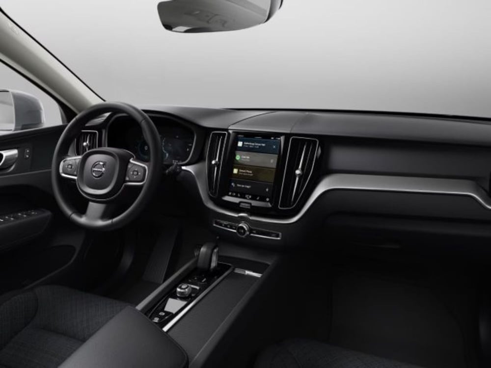 Volvo XC60 nuova a Modena (7)