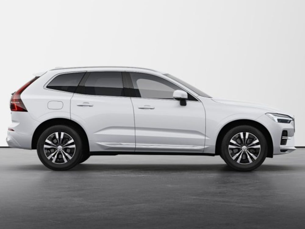 Volvo XC60 nuova a Modena (6)