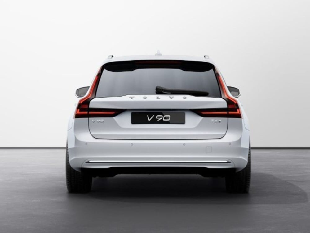 Volvo V90 nuova a Modena (4)