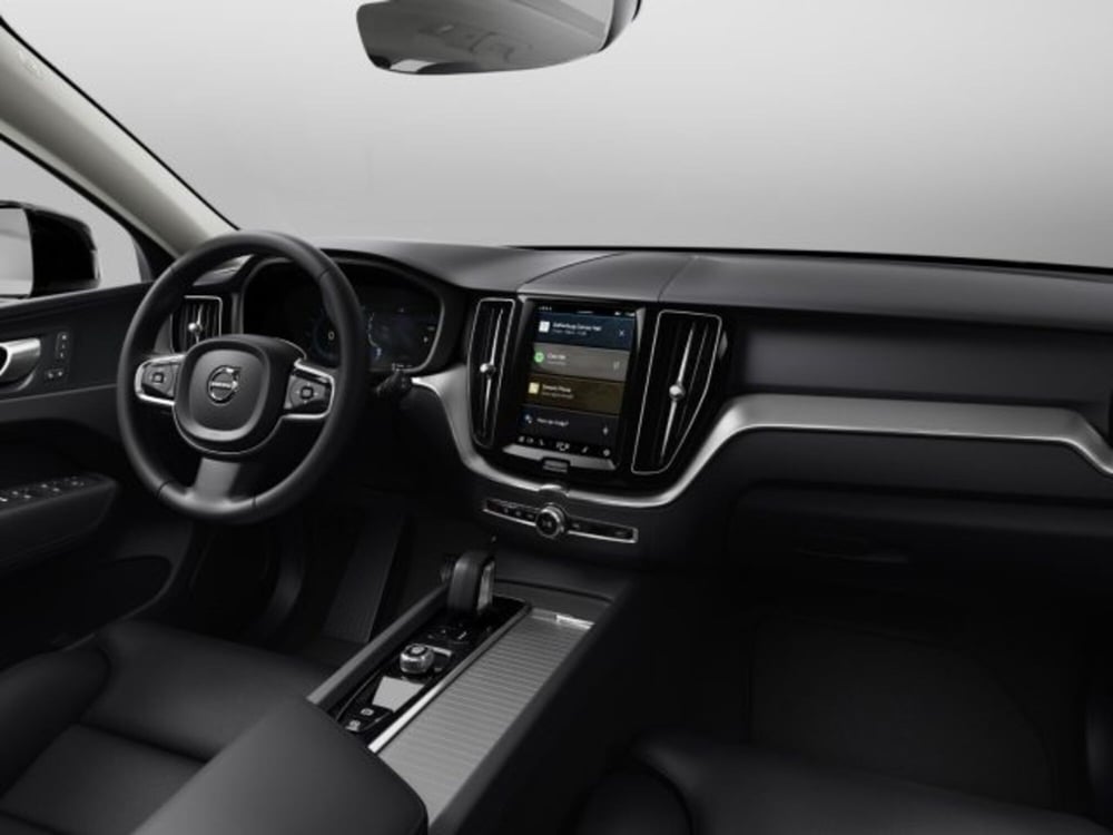 Volvo XC60 nuova a Modena (9)