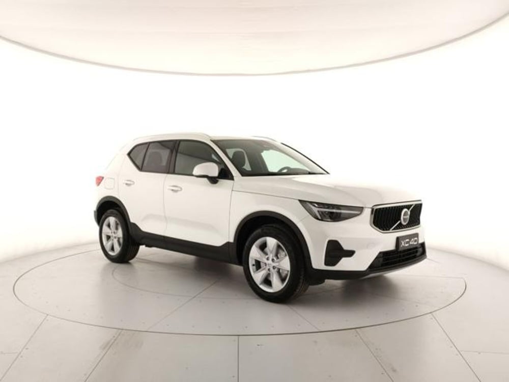 Volvo XC40 nuova a Modena (6)