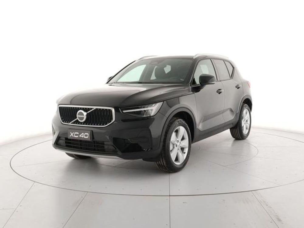 Volvo XC40 nuova a Modena (2)