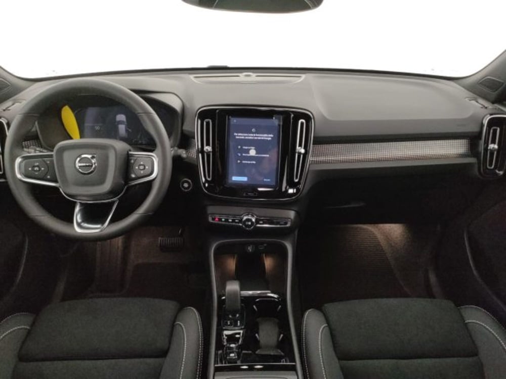 Volvo XC40 nuova a Modena (13)