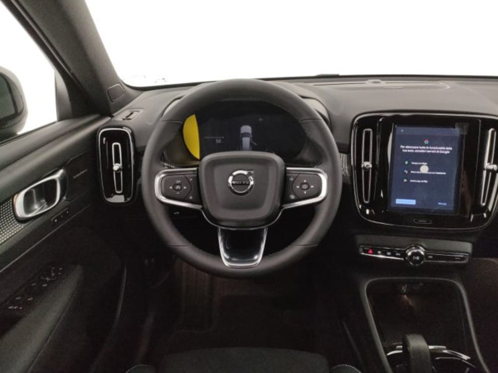 Volvo XC40 nuova a Modena (14)