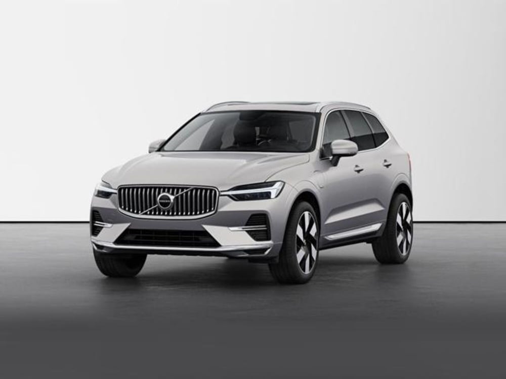 Volvo XC60 nuova a Modena (2)