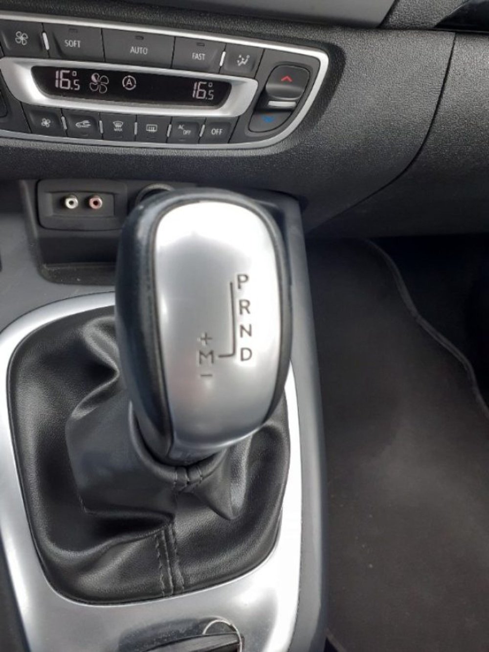 Renault Scenic E-Tech Electric usata a Modena (14)