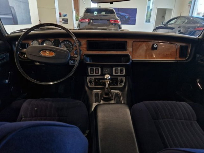 Jaguar XJ6 usata a Livorno (11)